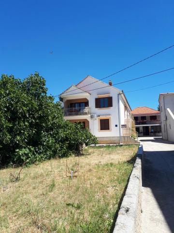 Apartmani Petra Pakostane Bagian luar foto